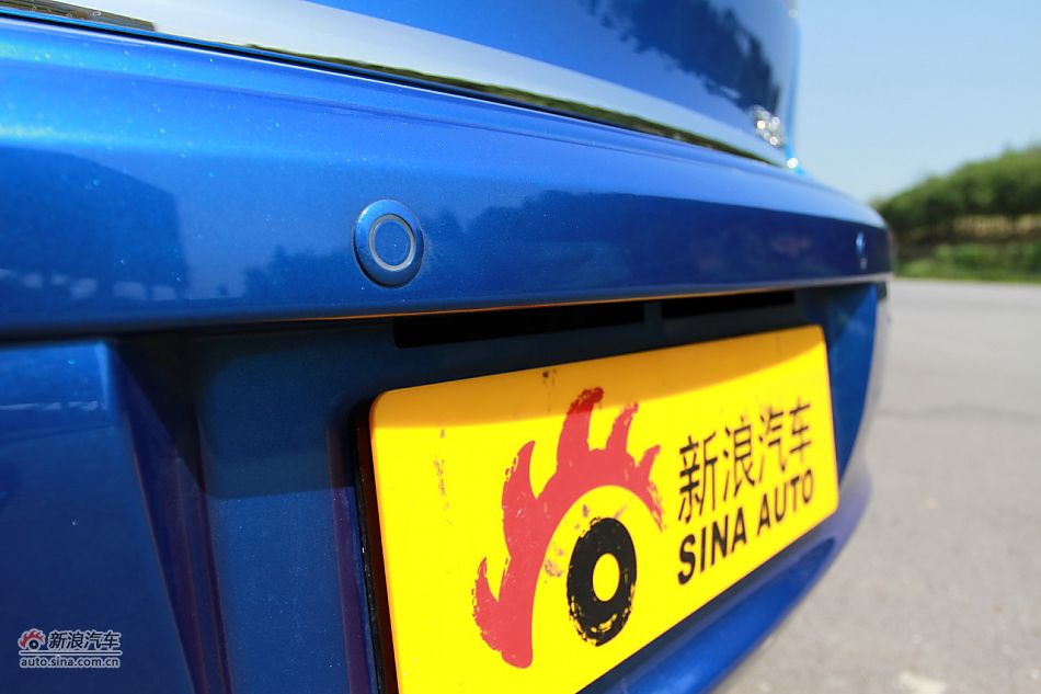 新浪试车深度试驾2011款翼神
