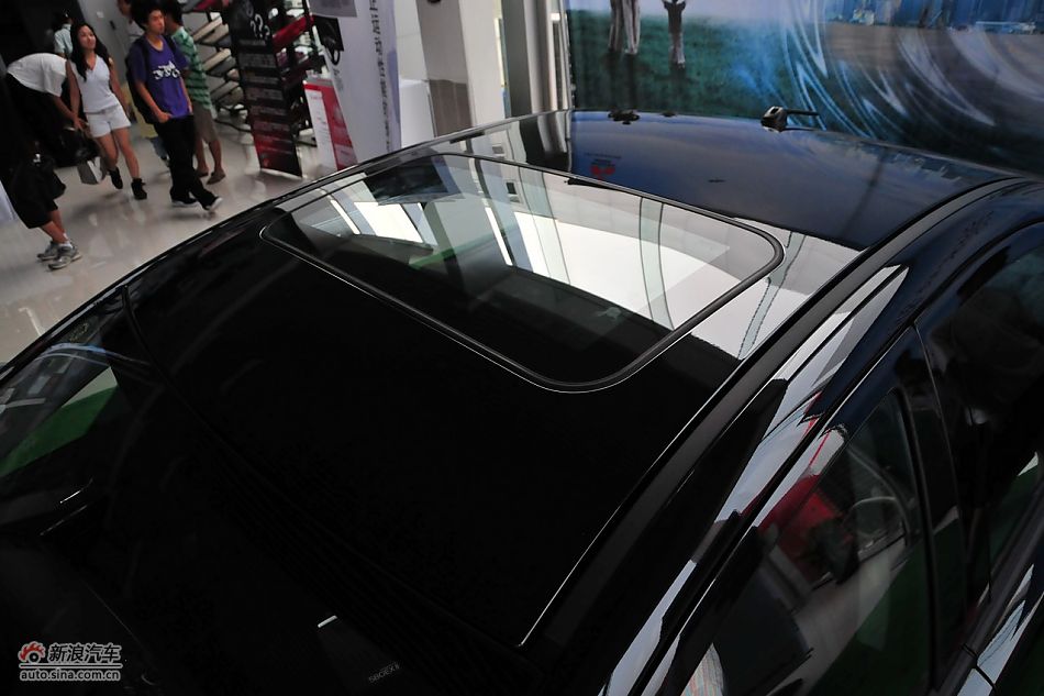 三菱翼神1.8L致尚版豪华型MT外观