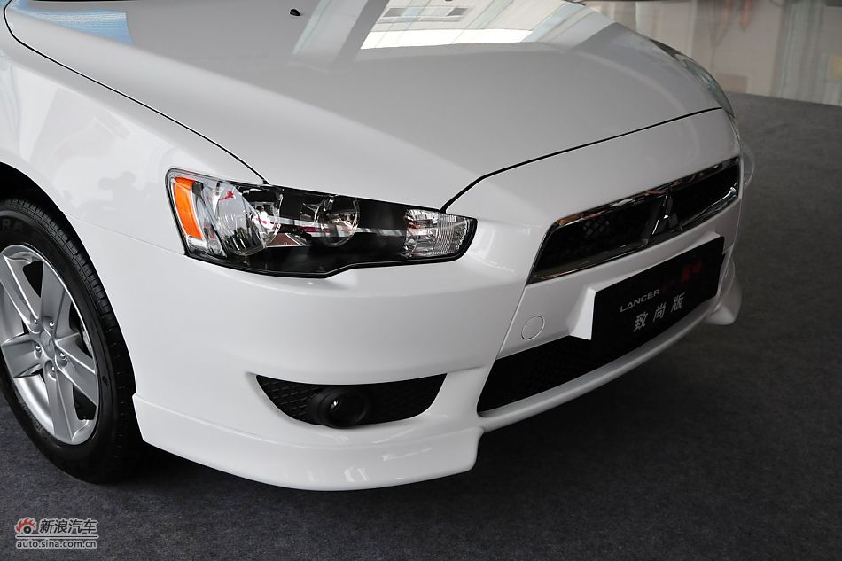 三菱翼神1.8L致尚版豪华型CVT外观