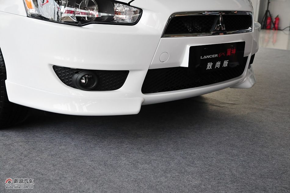 三菱翼神1.8L致尚版豪华型CVT外观