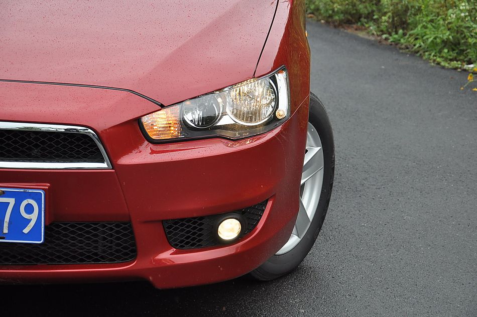 翼神1.8L豪华型CVT外观及细节