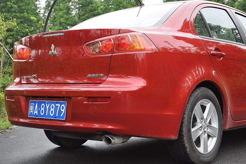 翼神1.8L豪华型CVT外观及细节