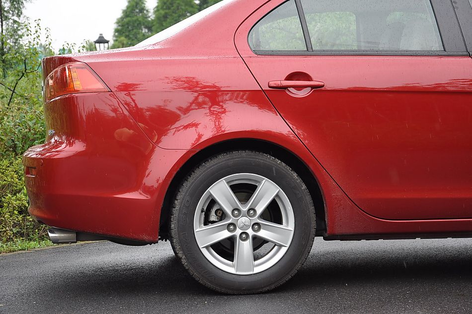 翼神1.8L豪华型CVT外观及细节