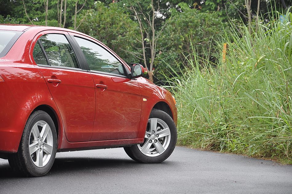 翼神1.8L豪华型CVT外观及细节