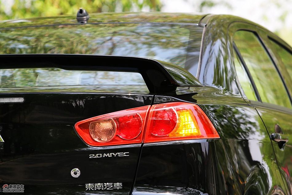 翼神2.0L旗舰型CVT