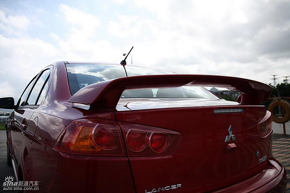 东南三菱LANCER EX外观实拍图