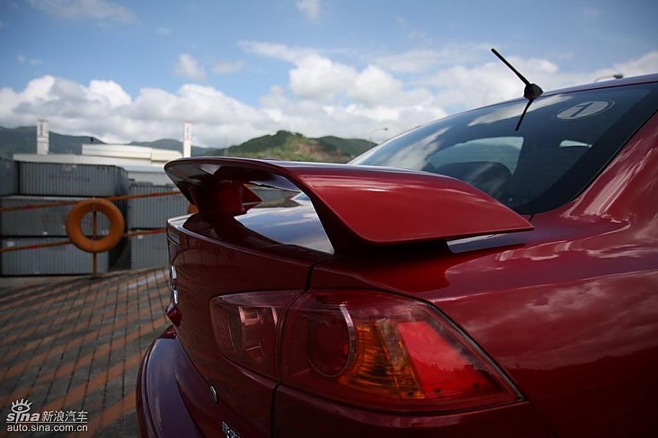 东南三菱LANCER EX外观实拍图