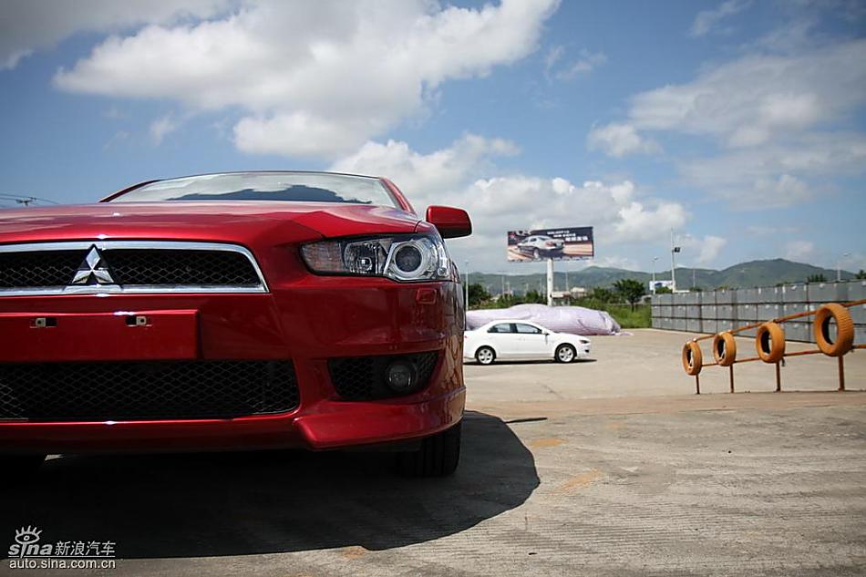 东南三菱LANCER EX外观实拍图