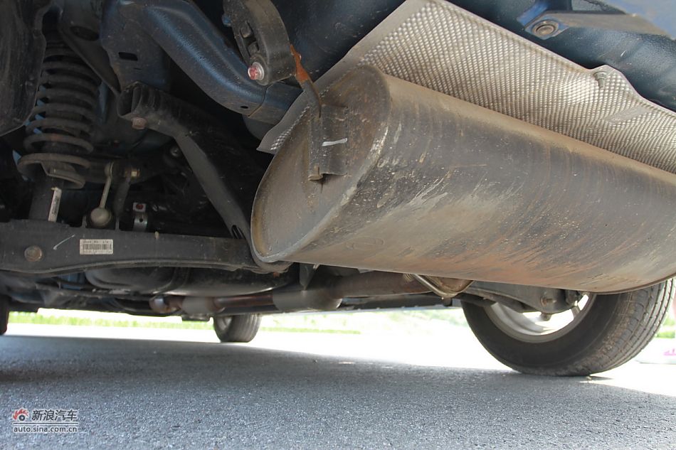 新浪试车深度试驾2011款翼神