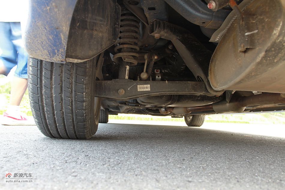 新浪试车深度试驾2011款翼神