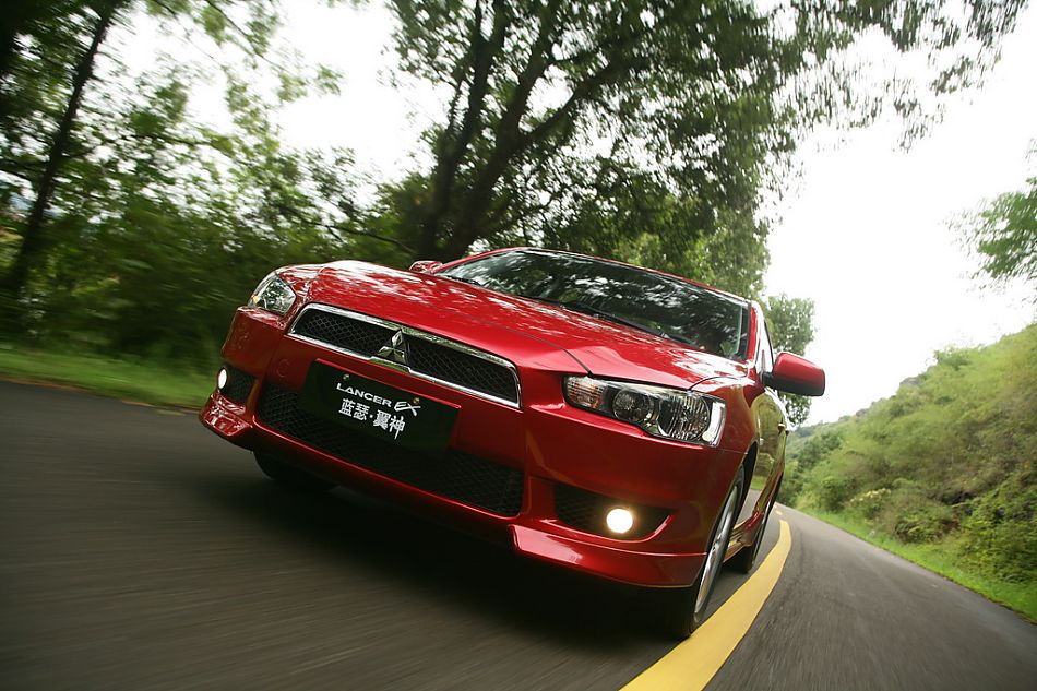 蓝瑟翼神动态实拍