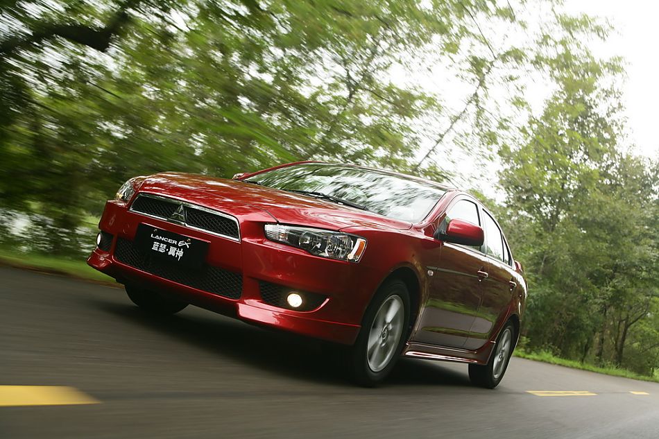 蓝瑟翼神动态实拍