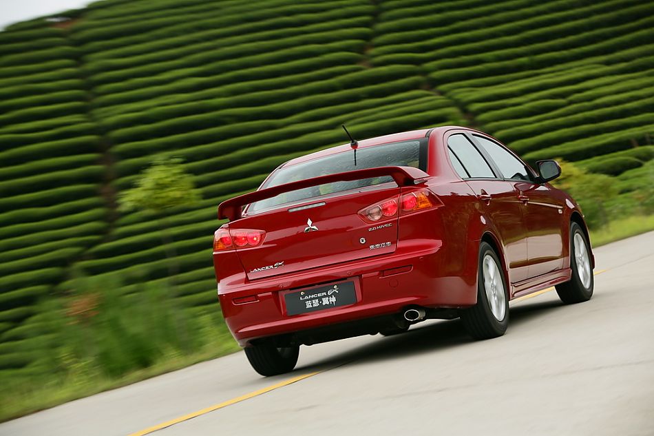 蓝瑟翼神动态实拍