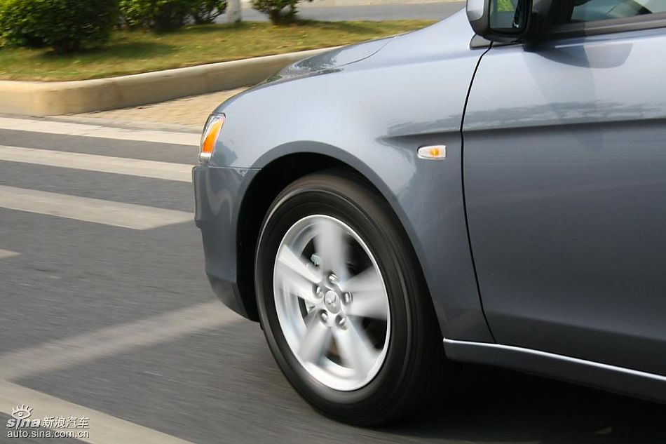 蓝瑟翼神动态图