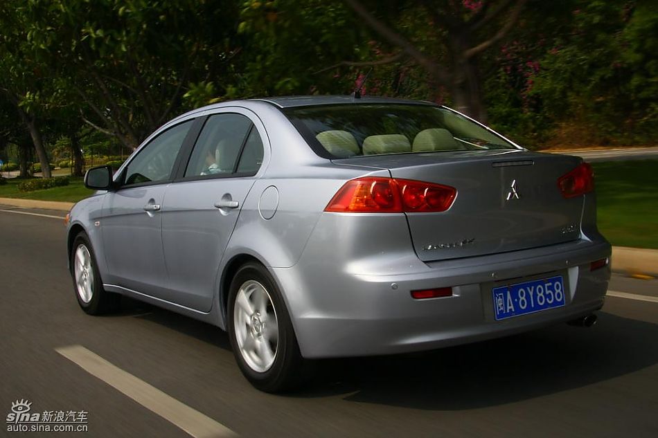 蓝瑟翼神动态图