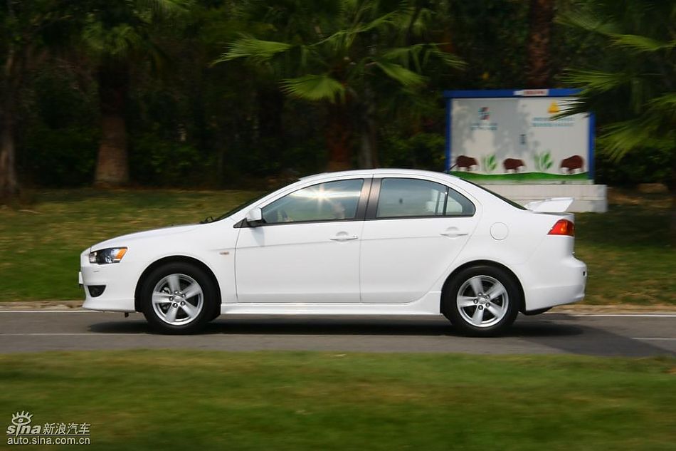 蓝瑟翼神动态图