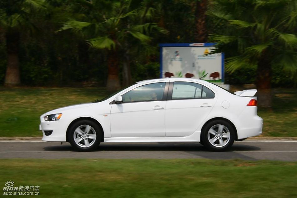 蓝瑟翼神动态图