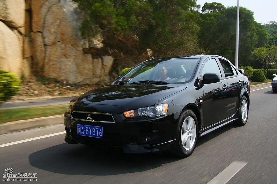 蓝瑟翼神动态图