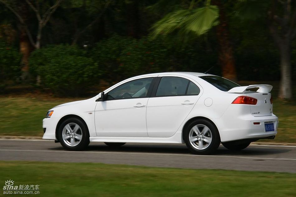 蓝瑟翼神动态图