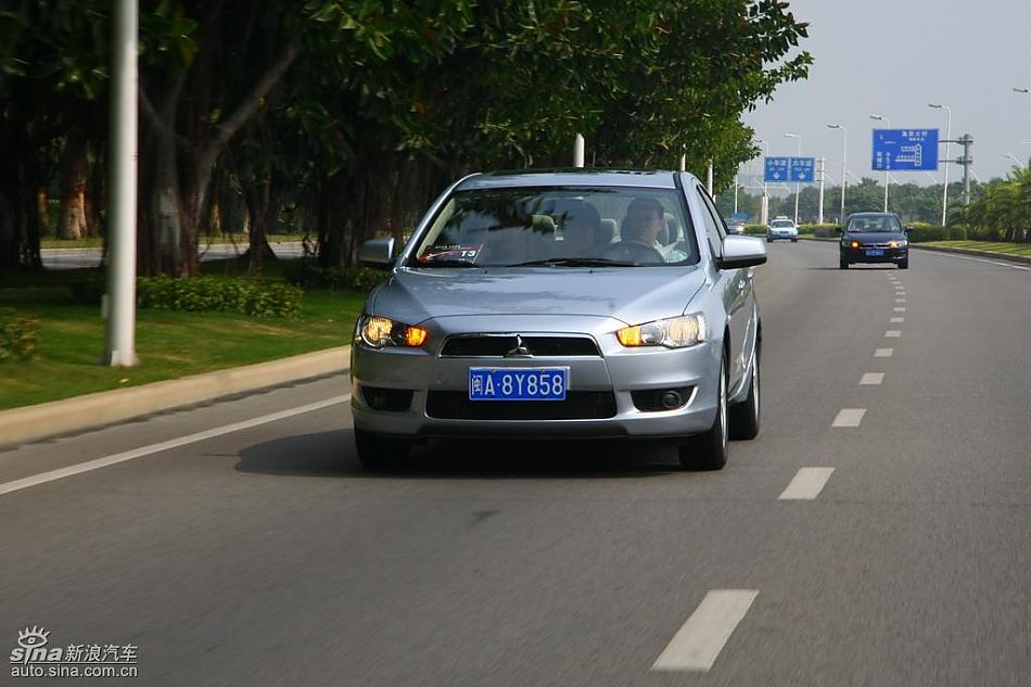 蓝瑟翼神动态图