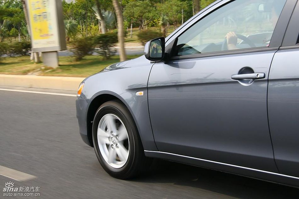 蓝瑟翼神动态图