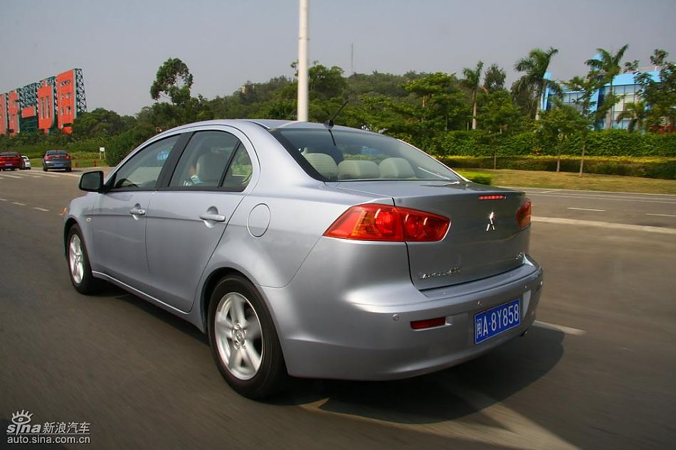 蓝瑟翼神动态图