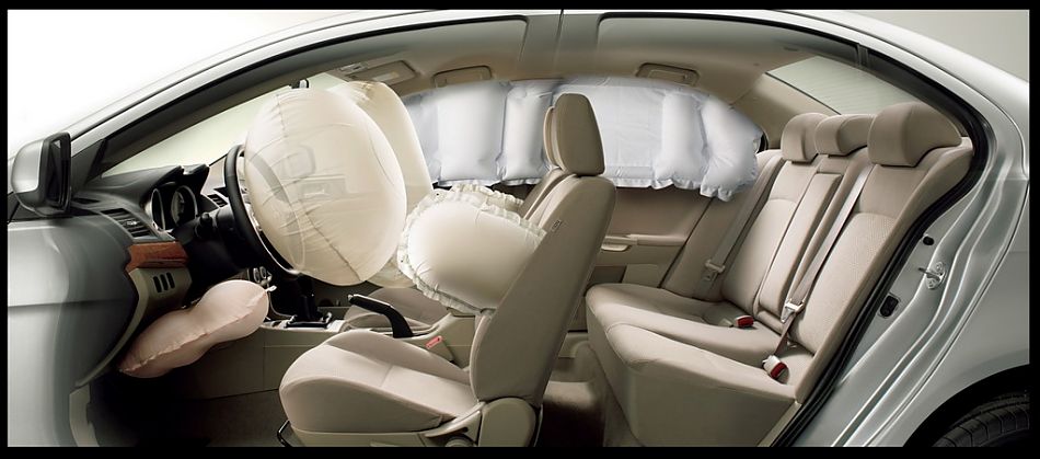 蓝瑟翼神内饰资料图