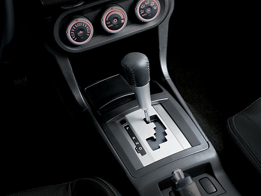 蓝瑟翼神内饰资料图