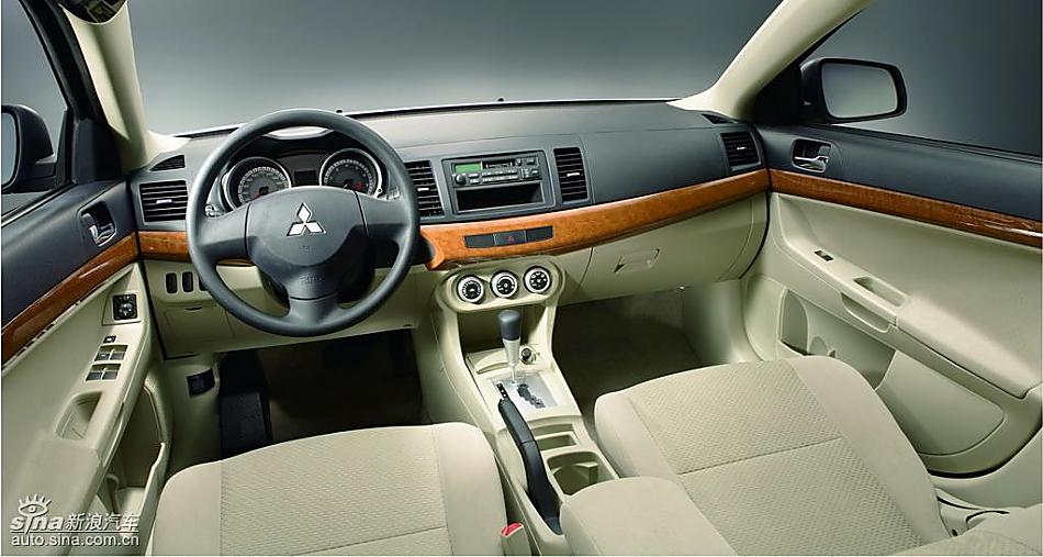 东南三菱LANCER EX翼神内饰资料图