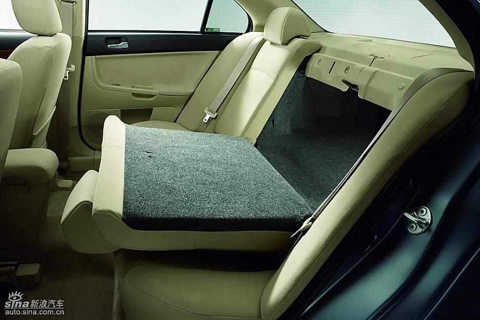 东南三菱LANCER EX翼神内饰资料图