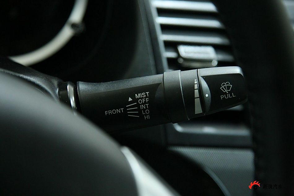 东南三菱蓝瑟翼神