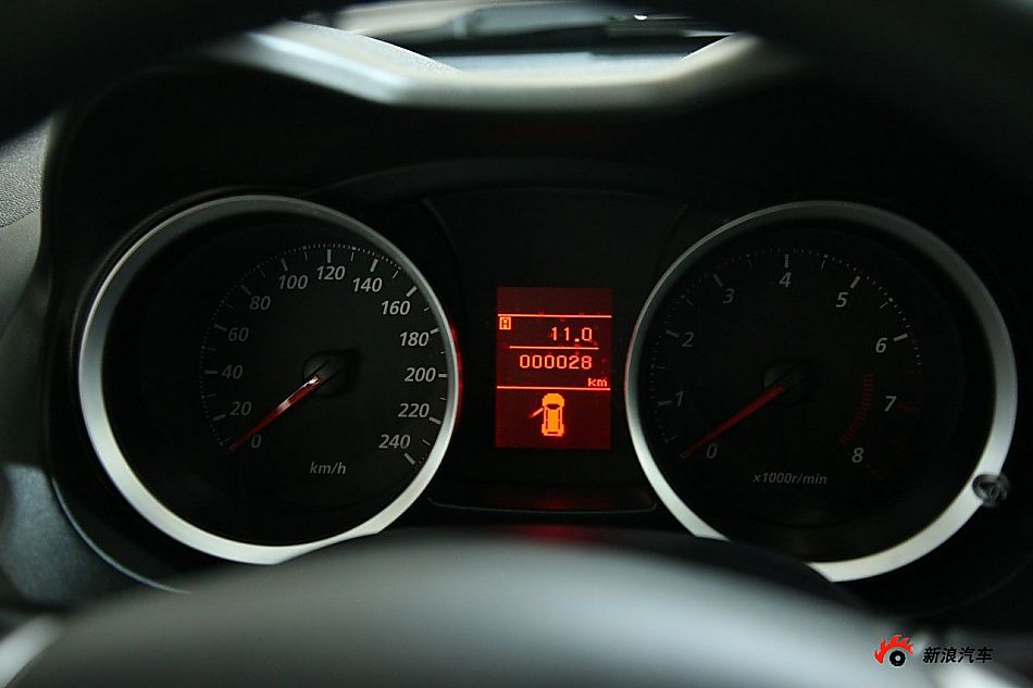 东南三菱蓝瑟翼神