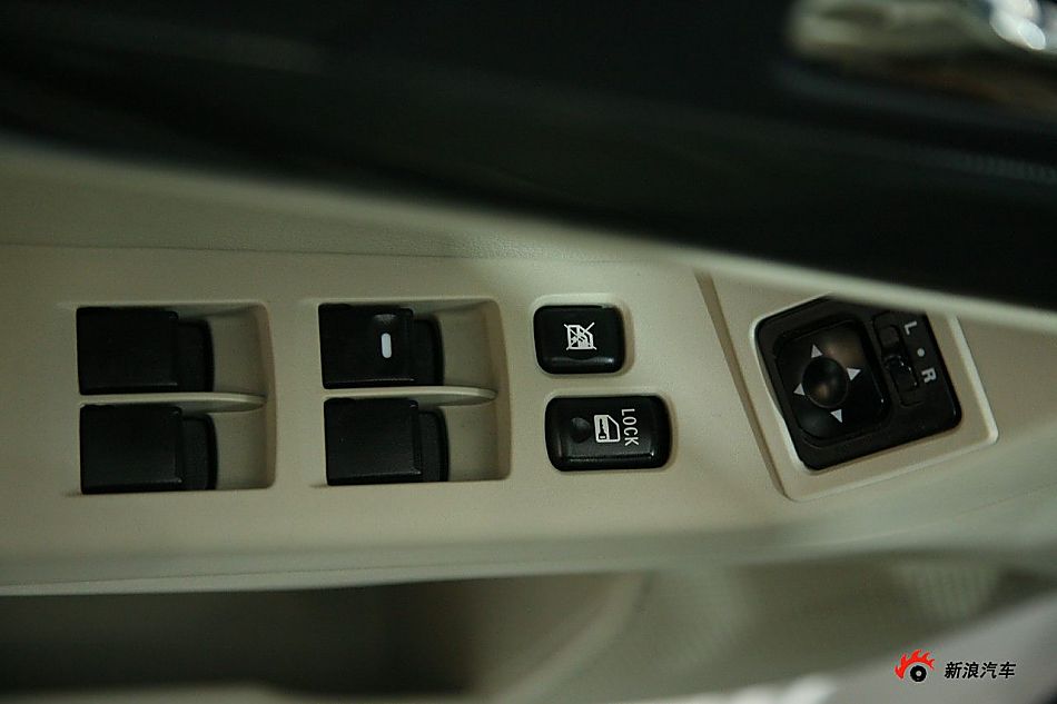 东南三菱蓝瑟翼神