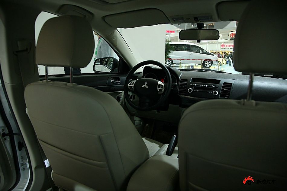 东南三菱蓝瑟翼神