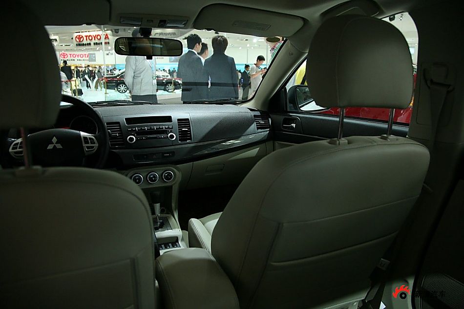 东南三菱蓝瑟翼神