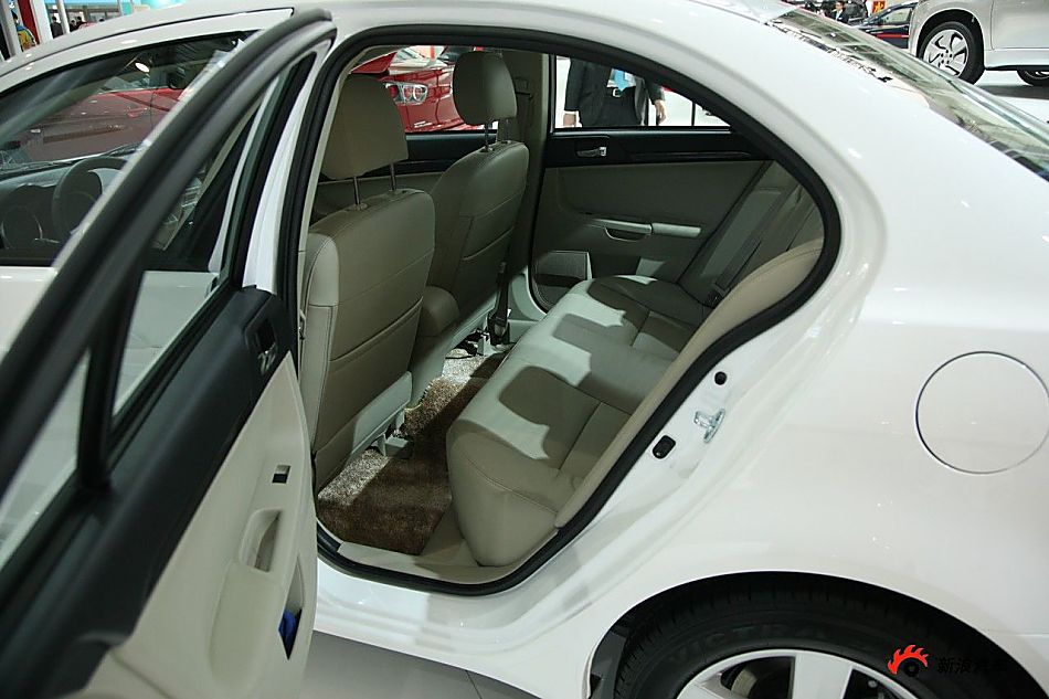 东南三菱蓝瑟翼神