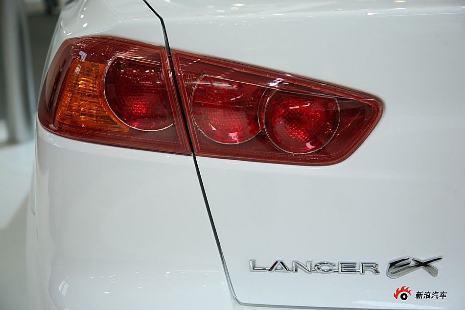 东南三菱蓝瑟翼神