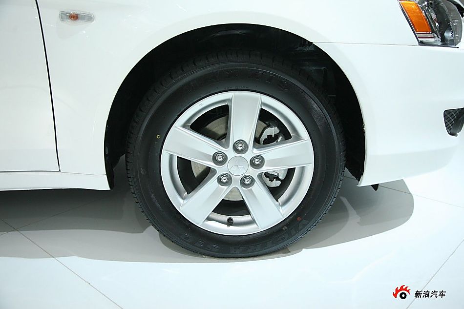 东南三菱蓝瑟翼神