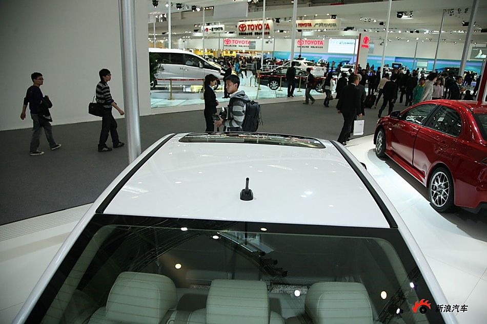 东南三菱蓝瑟翼神