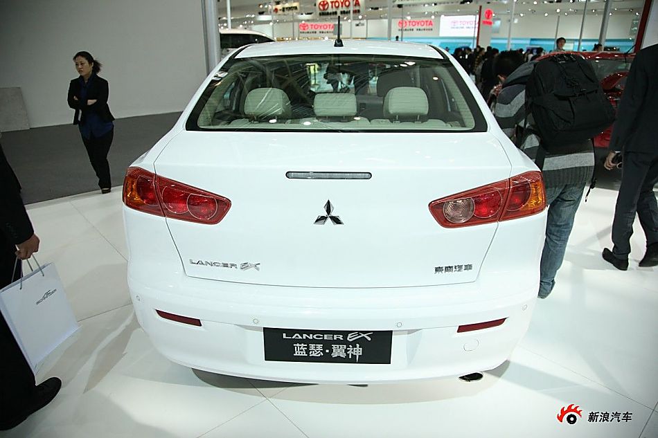 东南三菱蓝瑟翼神