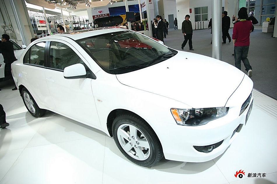 东南三菱蓝瑟翼神