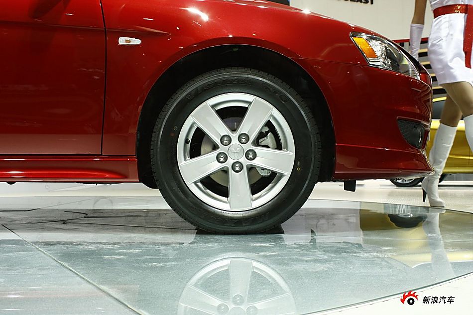 东南三菱蓝瑟翼神