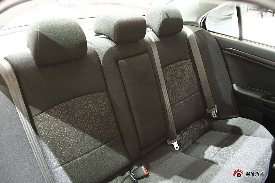 东南三菱蓝瑟翼神