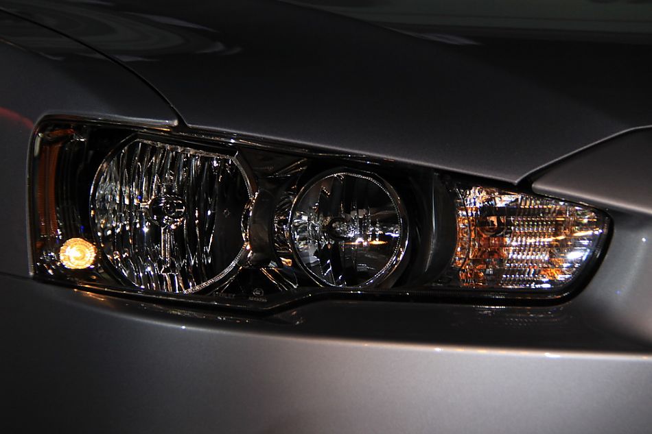 东南三菱蓝瑟翼神上市现场新车亮相