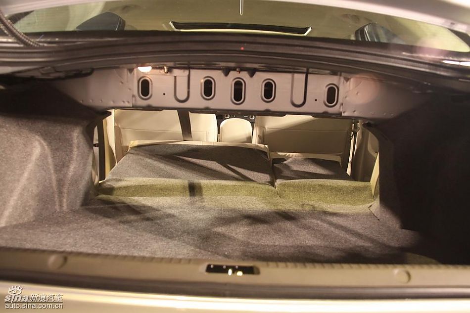 东南三菱翼神内饰实拍图