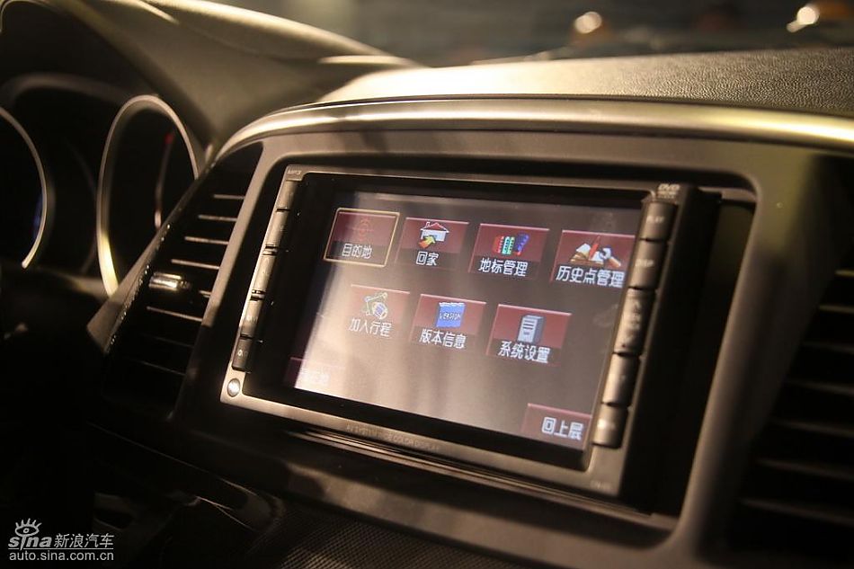 东南三菱翼神内饰实拍图