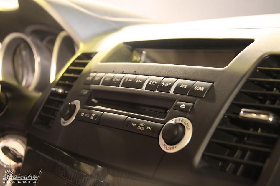 东南三菱翼神内饰实拍图