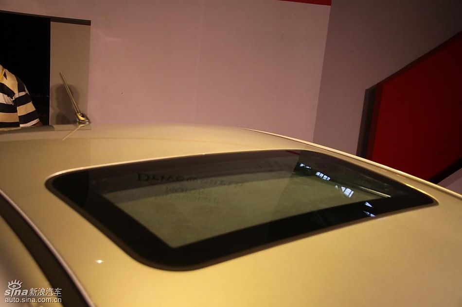 东南三菱翼神外观实拍图