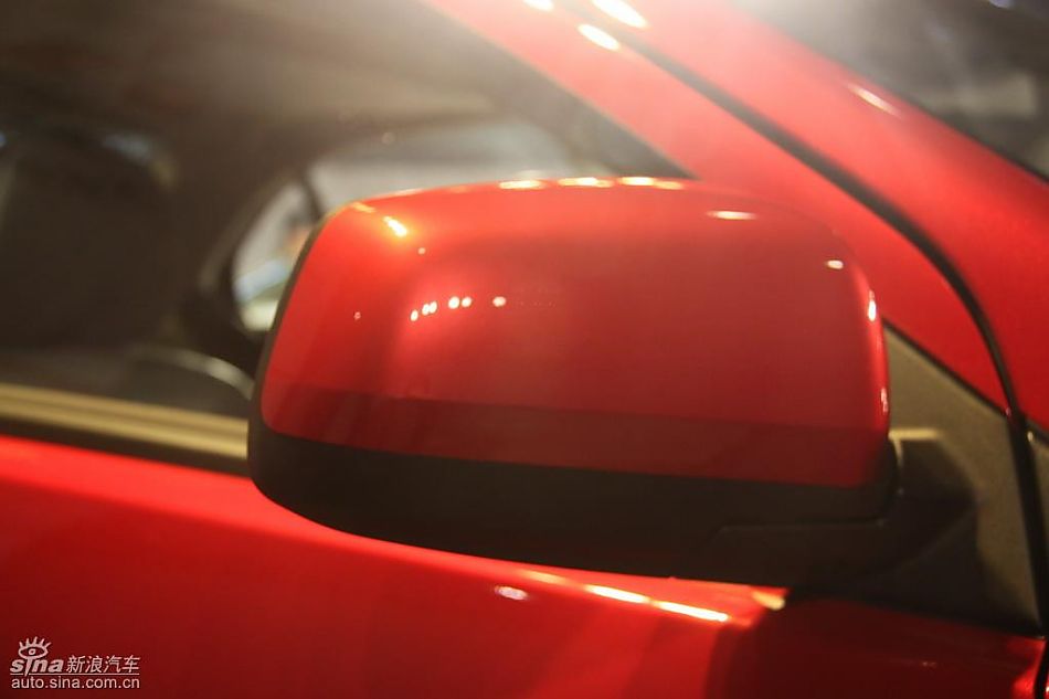 东南三菱翼神外观实拍图