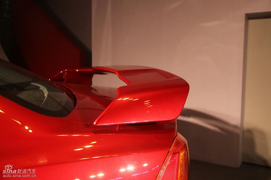 东南三菱翼神外观实拍图